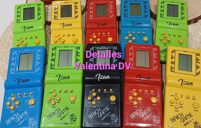 Consola retro juegos brick tetris en caja