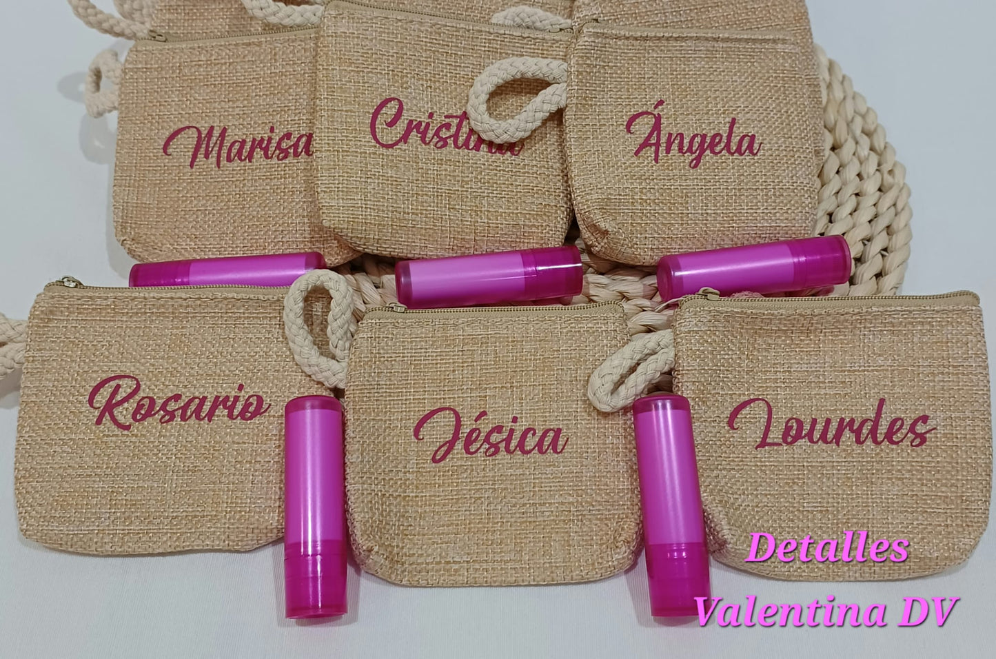 Pack monedero de yute con bálsamo labial clásico