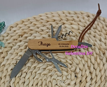 Navaja multiusos personalizada de bambú y acero inoxidable