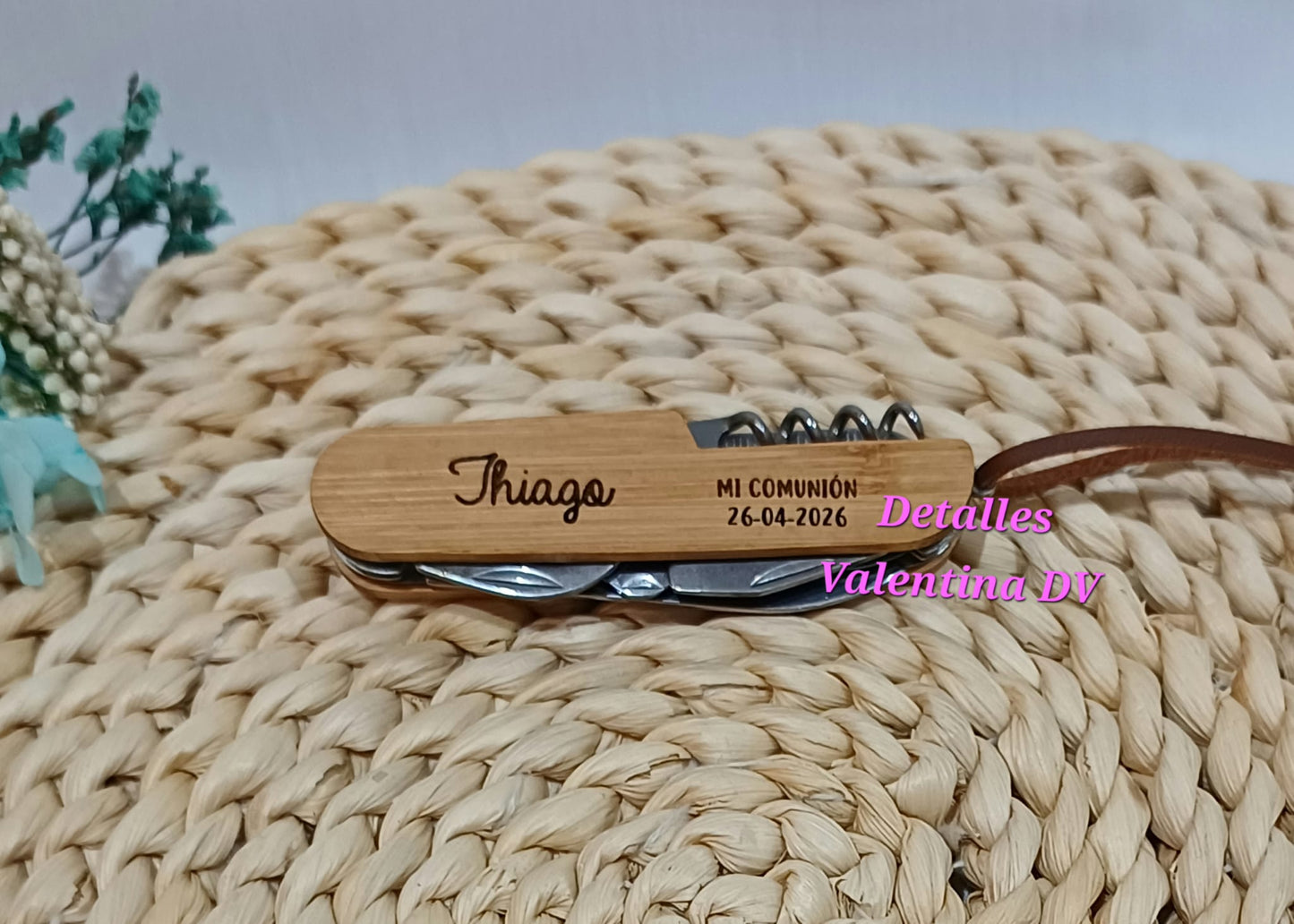 Navaja multiusos personalizada de bambú y acero inoxidable