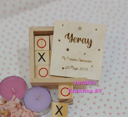 Tres en raya de madera natural personalizado