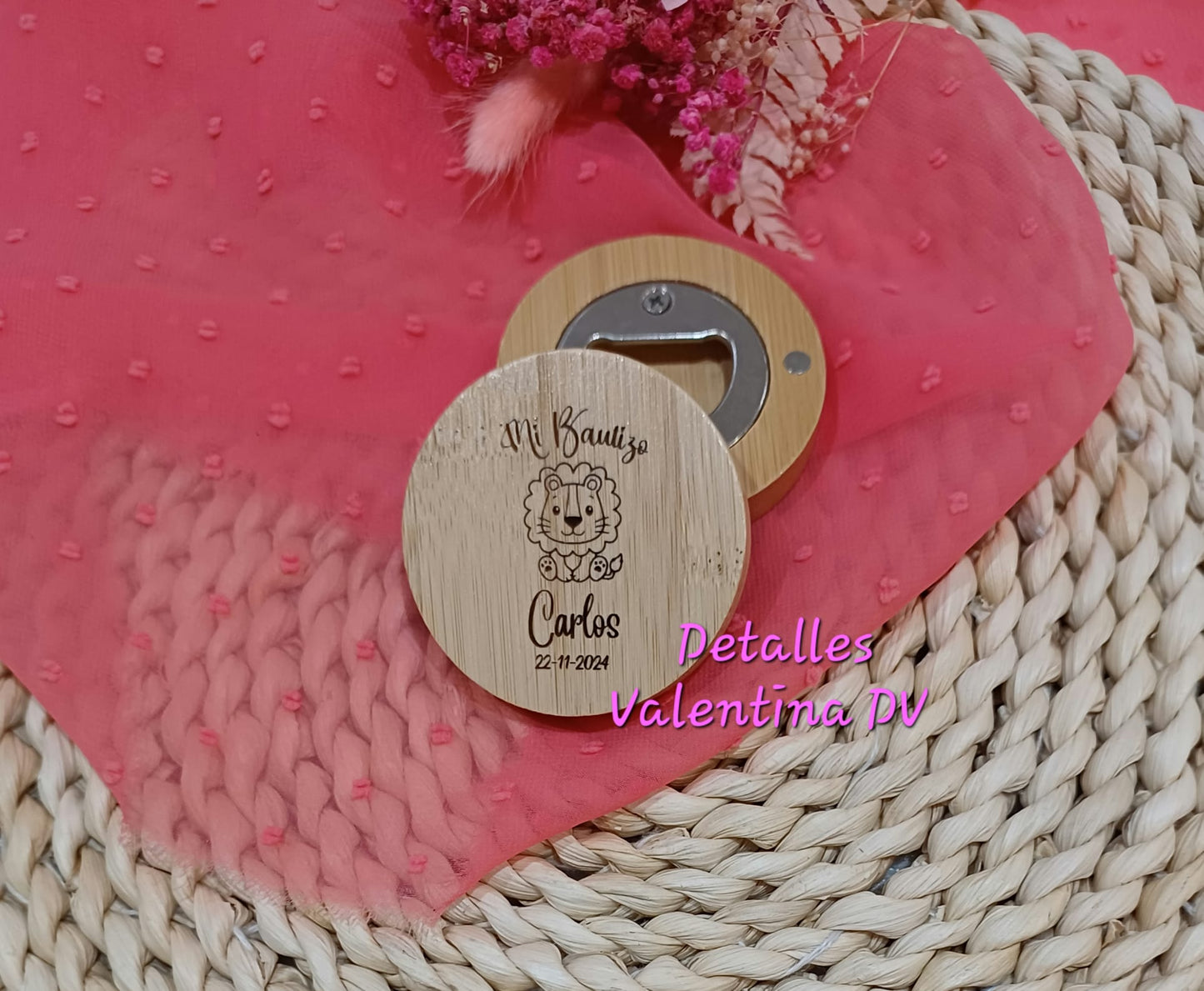 Abridor imantado de bambú natural grabado a láser