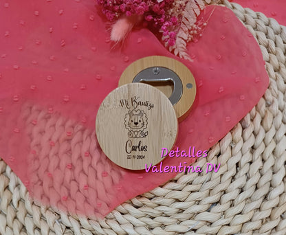 Abridor imantado de bambú natural grabado a láser