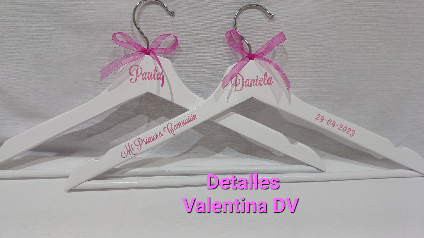 Percha blanca personalizada